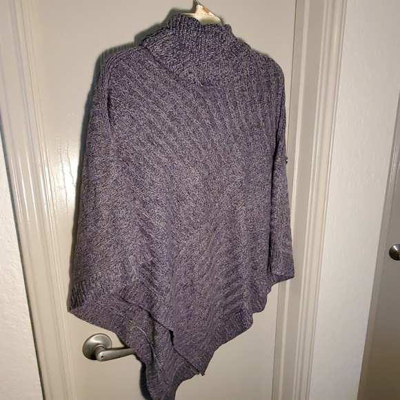 NEW $89 PONCHO / Sweater size L/XL -TAGS ATTACHED - KAREN SCOTT - Picture 4 of 6